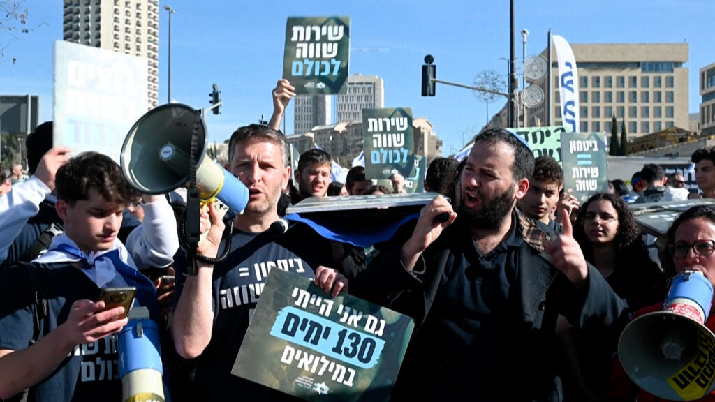 Carry The Burden Anger Grows In Israel Over Military Exemption For