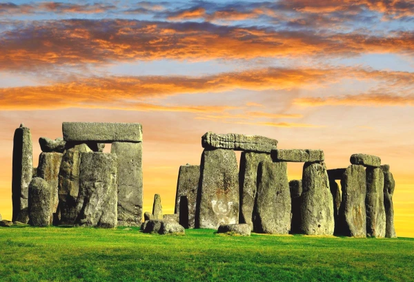 How Stonehenge’s Altar Stone Traveled 700km: New Study Reveals Human Effort