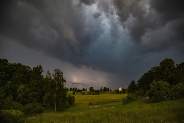 Photo: Inbox Stormy Night Ahead: Thunderstorms and Heavy Rain