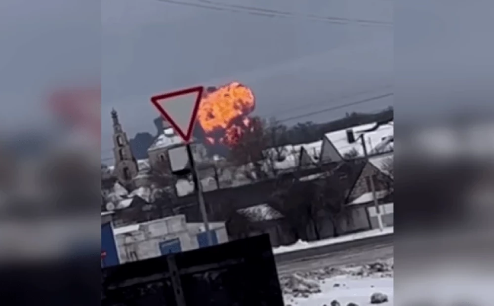 Самолет Ил-76 потерпел крушение в Белгородской области. По данным МО РФ ...