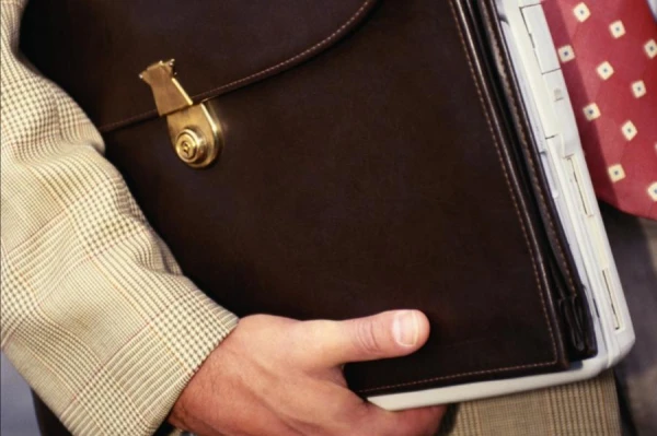 Latvian Finance Advisor Slams “Collective Madness” in Public Administration