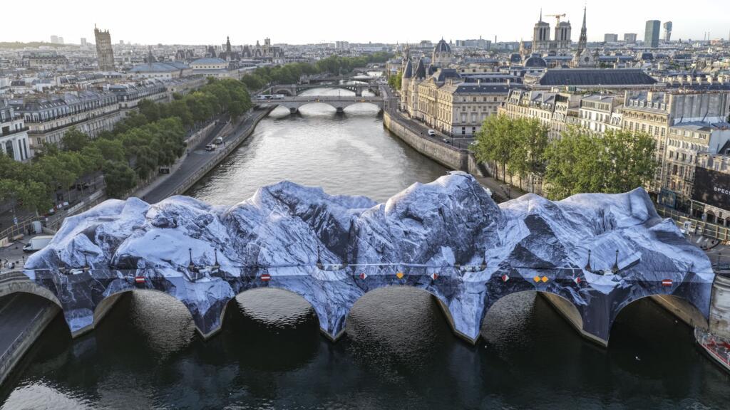After a long wait, JR's Pont Neuf installation opens to the public