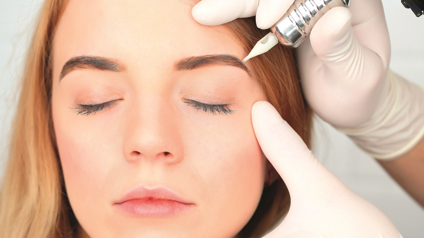 Беременность и перманентный макияж. Перманентный макияж при беременности можно ли делать. Перманент бровей пудровое напыление. Перманент макияж. Рубцы после перманентного макияжа бровей.