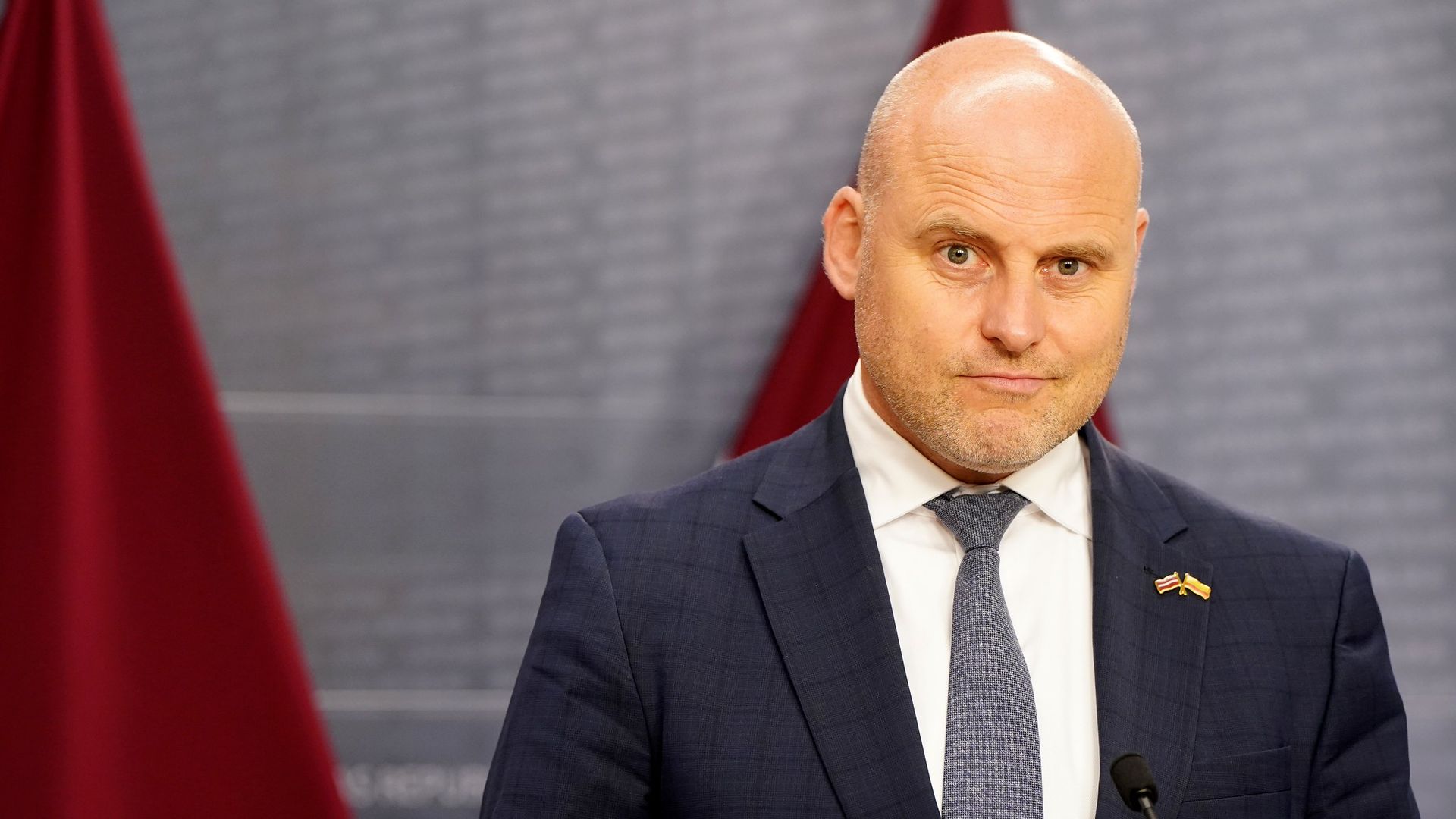 Премьер Латвии потребовал финансовой поддержки ЕС для сдерживания РФ
