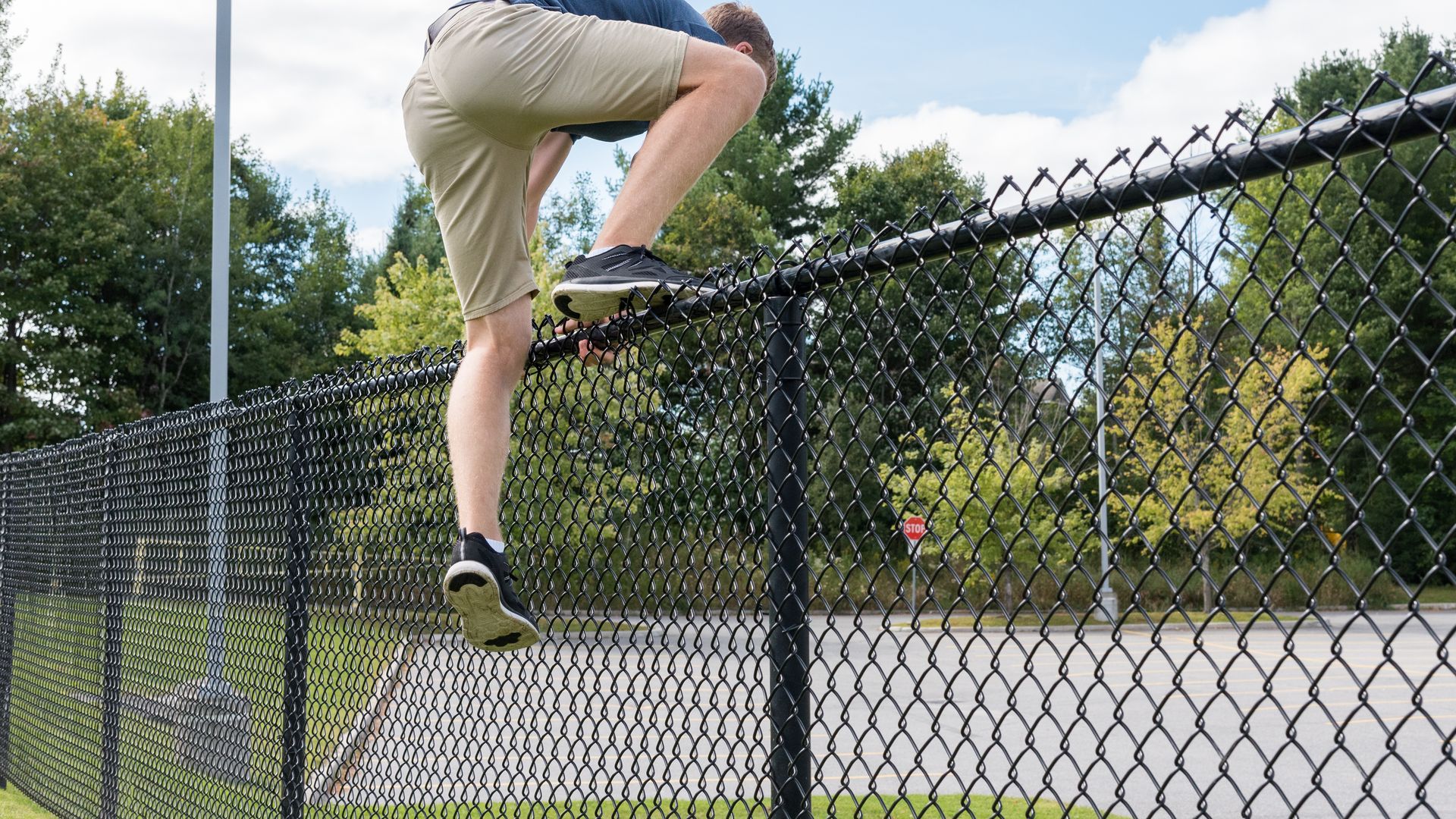 Climbs over the fence karen. Climb over the fence. Перешагивает через забор. Climb over the fence. Climb over the fence.